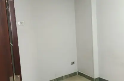 مكتب عمل جماعي - استوديو - 5 حمامات للايجار في شارع عباس العقاد - المنطقة الأولى - مدينة نصر - القاهرة