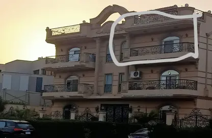 Apartment - 3 Bedrooms - 3 Bathrooms for sale in 5th Neighborhood - 1st District East - Shorouk City - Cairo