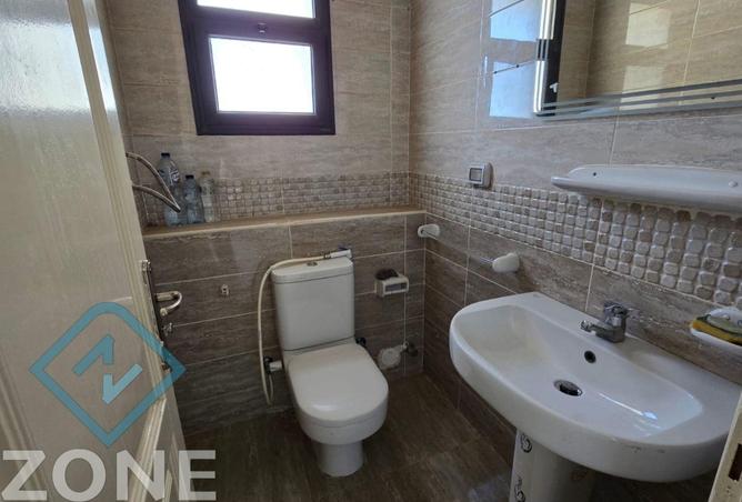 8070211 - Property Image 2