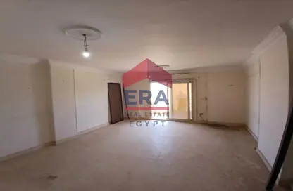 Apartment - 3 Bedrooms - 2 Bathrooms for sale in Zahraa Al Maadi St. - Degla - Hay El Maadi - Cairo