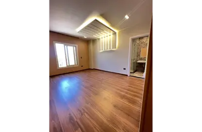 Apartment - 3 Bedrooms - 2 Bathrooms for sale in Sheikh Zayed City - Giza