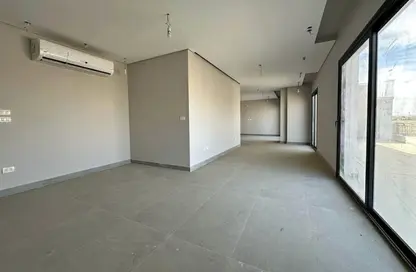 Penthouse - 4 Bedrooms - 4 Bathrooms for sale in Village West - Sheikh Zayed Compounds - Sheikh Zayed City - Giza