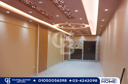 شقة - 3 غرف نوم - 1 حمام للبيع في ميامي - حي اول المنتزة - الاسكندرية