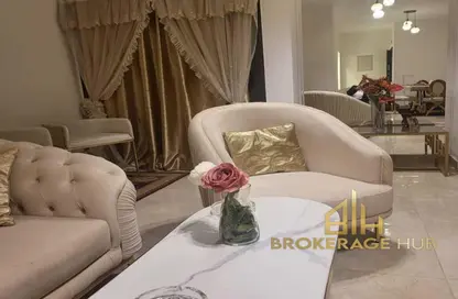 شقة - 3 غرف نوم - 2 حمامات للايجار في مون ريزيدنس - فيفث سكوير - التجمع الخامس - مدينة القاهرة الجديدة - القاهرة