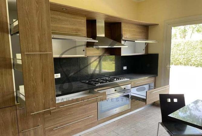 8051228 - Property Image 2