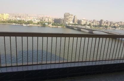 شقة - 3 غرف نوم - 2 حمامات للبيع في شارع النيل - الدقي - الجيزة