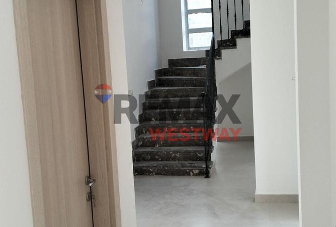 8393583 - Property Image 2