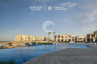Chalet - 2 Bedrooms - 3 Bathrooms for sale in Makadi Orascom Resort - Makadi - Hurghada - Red Sea