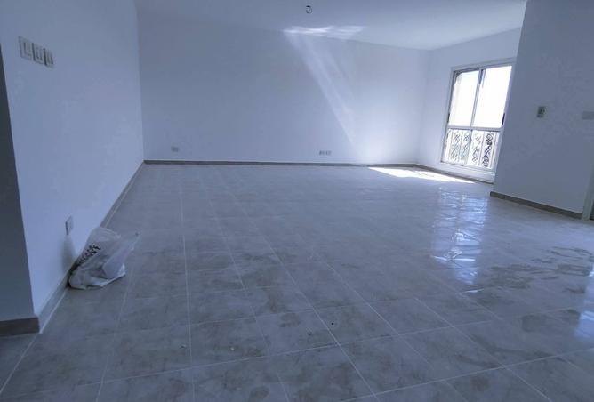 8241740 - Property Image 2