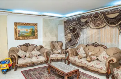 Apartment - 3 Bedrooms - 1 Bathroom for sale in Al Geish Road - El Mandara - Hay Than El Montazah - Alexandria