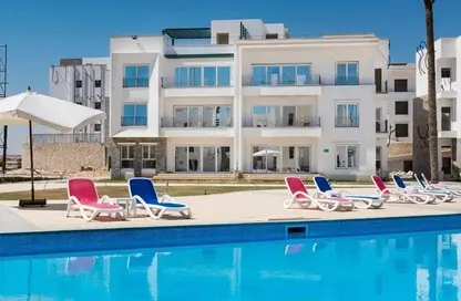 Chalet - 2 Bedrooms - 2 Bathrooms for sale in Sea View - Ras Al Hekma - North Coast