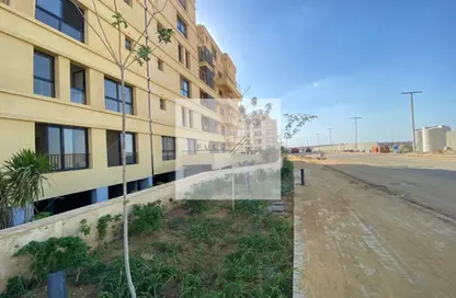 Apartment - 2 Bedrooms - 2 Bathrooms for sale in O West - 6 October Compounds - 6 October City - Giza