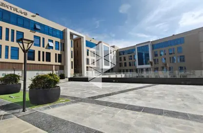 Clinic - Studio - 3 Bathrooms for rent in Mivida - 5th Settlement Compounds - The 5th Settlement - New Cairo City - Cairo