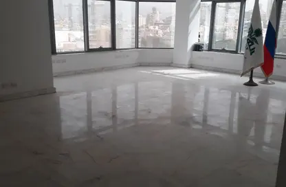 مكتب عمل جماعي - استوديو - 4 حمامات للايجار في شارع الدكتور ميشيل باخوم - الدقي - الجيزة