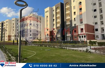 Apartment - 3 Bedrooms - 3 Bathrooms for sale in Alex West - Alexandria Compounds - Alexandria