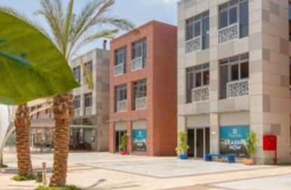 Retail - Studio - 2 Bathrooms for rent in The Courtyard - 12th District - Sheikh Zayed City - Giza