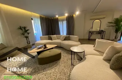 Apartment - 4 Bedrooms - 3 Bathrooms for sale in Sarayat Al Maadi - Hay El Maadi - Cairo