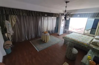Apartment - 2 Bedrooms - 2 Bathrooms for sale in El Shatby - Hay Wasat - Alexandria