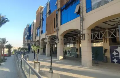 Office Space - Studio - 6 Bathrooms for rent in West Mark - 26th of July Corridor - 6 October City - Giza