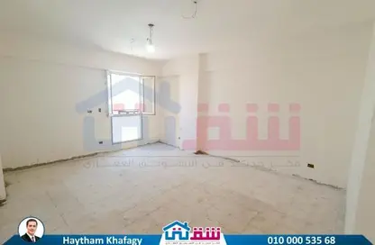 شقة - 4 غرف نوم - 3 حمامات للبيع في سموحة - حي شرق - الاسكندرية