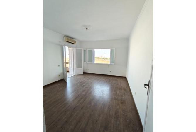 8100012 - Property Image 2