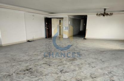 Apartment - 3 Bedrooms - 2 Bathrooms for sale in Al Laselky St. - El Laselky - New Maadi - Hay El Maadi - Cairo