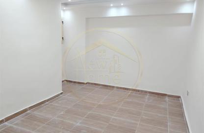 Apartment - 3 Bedrooms - 1 Bathroom for sale in Moharam Bek St. - Moharam Bek - Hay Wasat - Alexandria