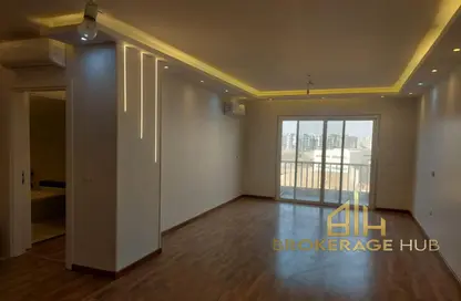 Apartment - Studio - 2 Bathrooms for sale in Hyde Park - 5th Settlement Compounds - The 5th Settlement - New Cairo City - Cairo