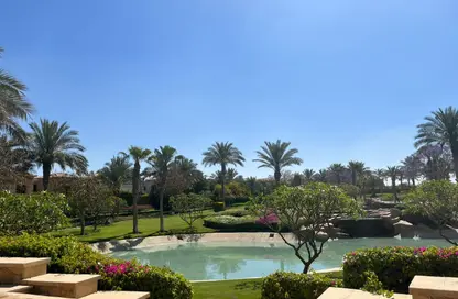 فيلا - 3 غرف نوم - 4 حمامات للبيع في سيزونز ريزيدنس - امتداد المستثمرين الشمالية - مدينة القاهرة الجديدة - القاهرة