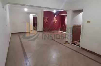 Apartment - 2 Bedrooms - 1 Bathroom for rent in Ahmed Mokhtar Hegazy St. - El Roda - Hay El Manial - Cairo