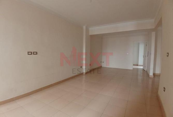 8065880 - Property Image 2