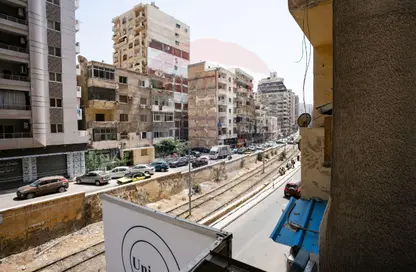 Office Space - Studio - 2 Bathrooms for sale in Abdel Salam Aref St. - Laurent - Hay Sharq - Alexandria