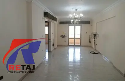 شقة - 3 غرف نوم - 2 حمامات للبيع في شارع سعيد زكريا - حي السفارات - مدينة نصر - القاهرة