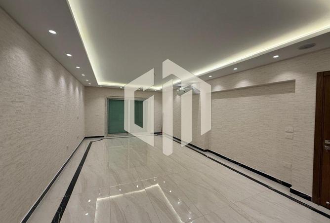 8328624 - Property Image 2