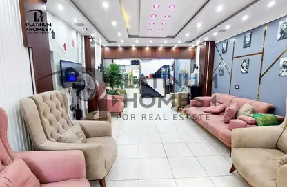 شقة - 3 غرف نوم - 1 حمام للايجار في شارع إسكندر إبراهيم - ميامي - حي اول المنتزة - الاسكندرية