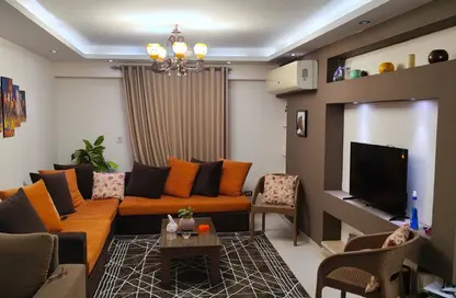 شقة - 2 غرف نوم - 1 حمام للايجار في طريق بيفرلي هيلز - الحي السابع عشر - الشيخ زايد - الجيزة