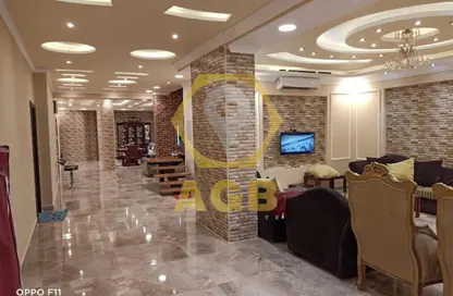 دوبلكس - 6 غرف نوم - 4 حمامات للبيع في شارع الجامعة الحديثة - الهضبة الوسطي - المقطم - القاهرة