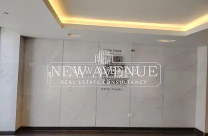 Office Space - Studio - 2 Bathrooms for sale in Hyde Park - 5th Settlement Compounds - The 5th Settlement - New Cairo City - Cairo