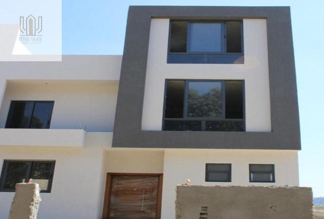 8173922 - Property Image 2