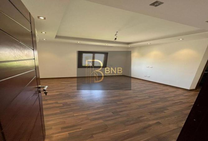 8177729 - Property Image 3