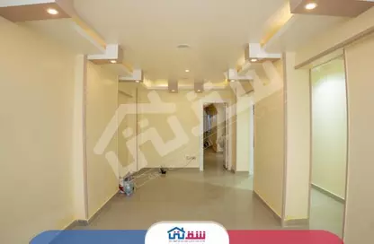 شقة - 4 غرف نوم - 1 حمام للايجار في شارع ابو قير - الإبراهيمية - حي وسط - الاسكندرية