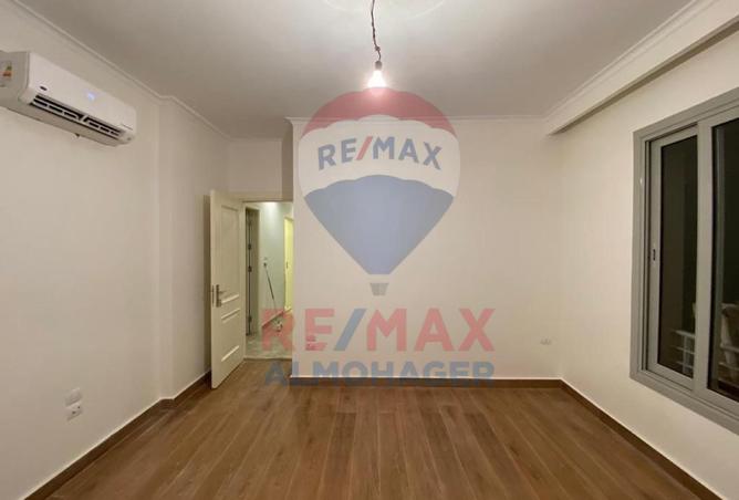 8413232 - Property Image 2