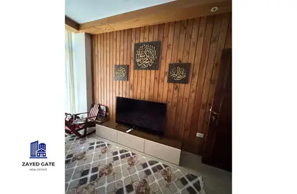 Apartment - 3 Bedrooms - 2 Bathrooms for sale in 5th District - Sheikh Zayed City - Giza