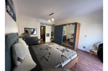 Apartment - 5 Bedrooms - 3 Bathrooms for rent in Zamalek - Cairo