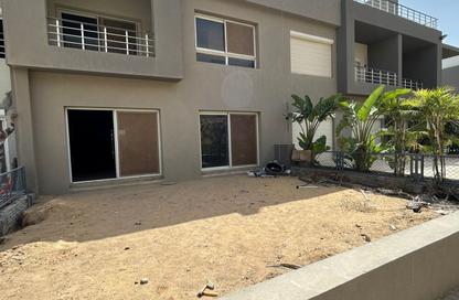 Villa - 4 Bedrooms - 5 Bathrooms for sale in New Giza - Cairo Alexandria Desert Road - 6 October City - Giza
