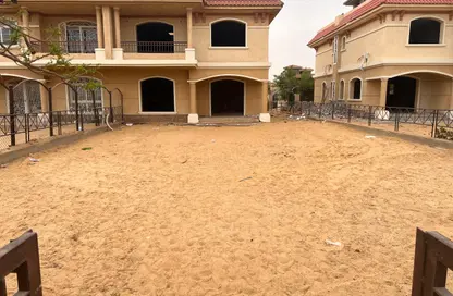 Villa - 3 Bedrooms - 3 Bathrooms for sale in Madinaty - Cairo
