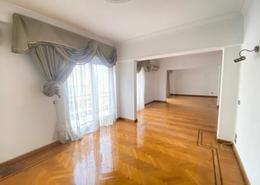 شقة - 3 غرف نوم - 2 حمامات for للبيع in شارع الفلاح - المهندسين - الجيزة شقة - 3 غرف نوم - 2 حمامات for للبيع in شارع الفلاح - المهندسين - الجيزة