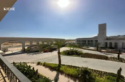 شقة - 2 غرف نوم - 2 حمامات للبيع في فيلدج ويست - كمبوندات الشيخ زايد - الشيخ زايد - الجيزة