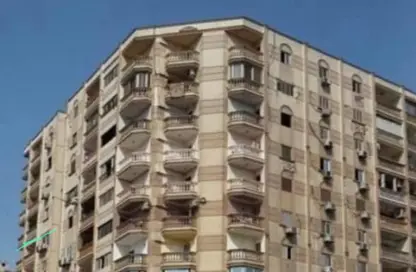 شقة - 6 غرف نوم - 3 حمامات للبيع في حي الزيتون - القاهرة