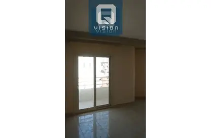 Apartment - 3 Bedrooms - 2 Bathrooms for rent in Schools Road - Al Hadaba Al Wosta - Mokattam - Cairo